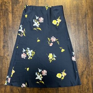 🆕 LOFT Floral Slip Skirt, small